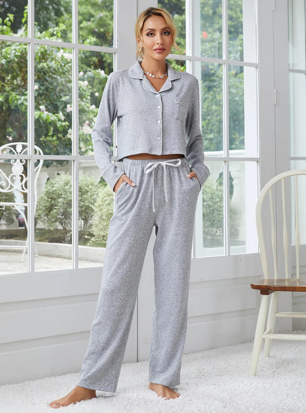 CLASSY LONG-SLEEVED PAJAMAS SUIT